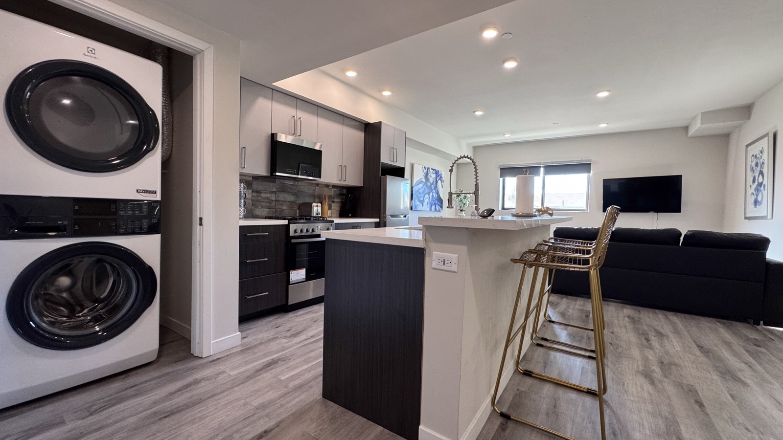 Modern Flat kitchen with in-unit laundry