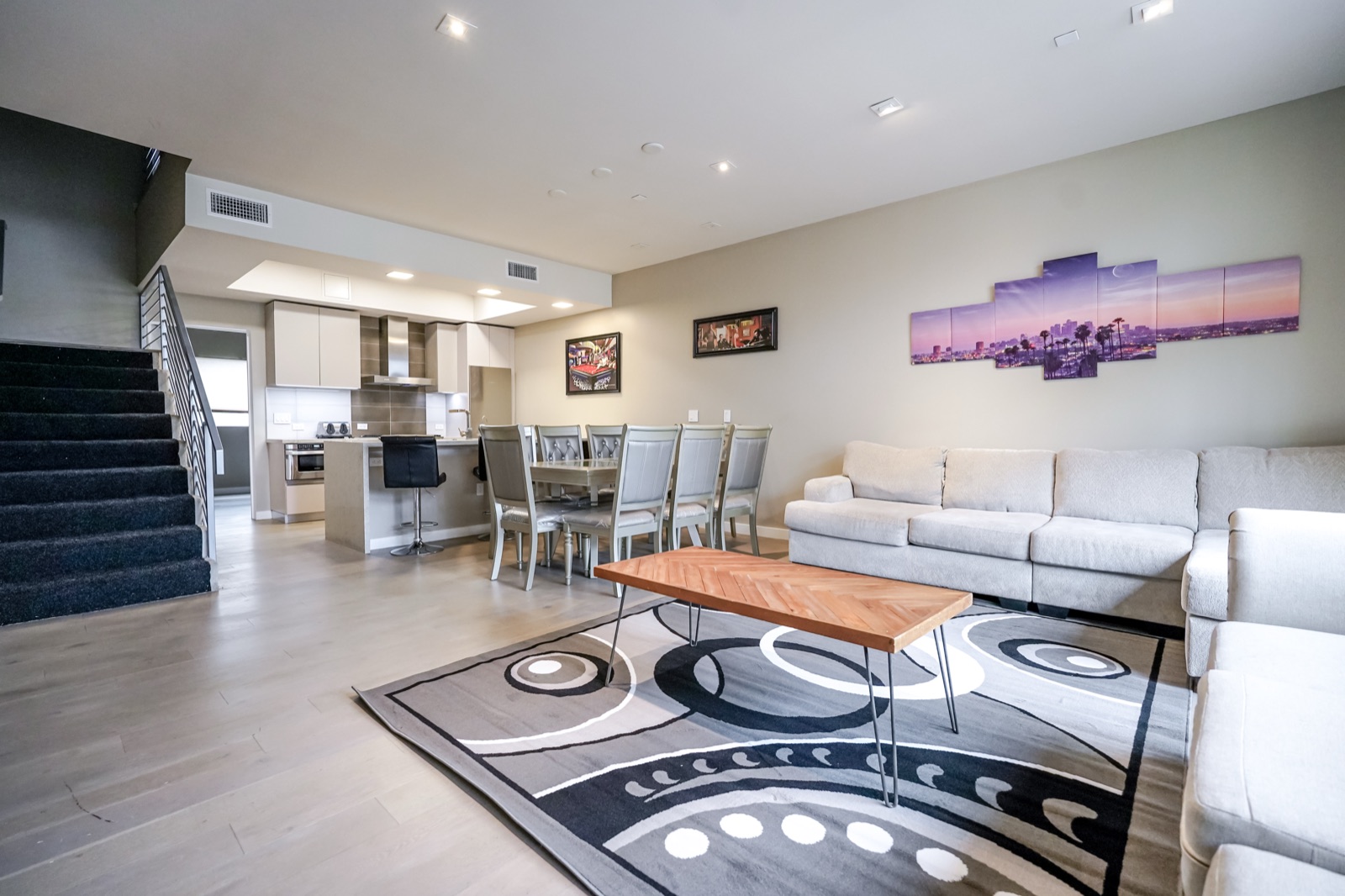 Hillside Hideaway interior